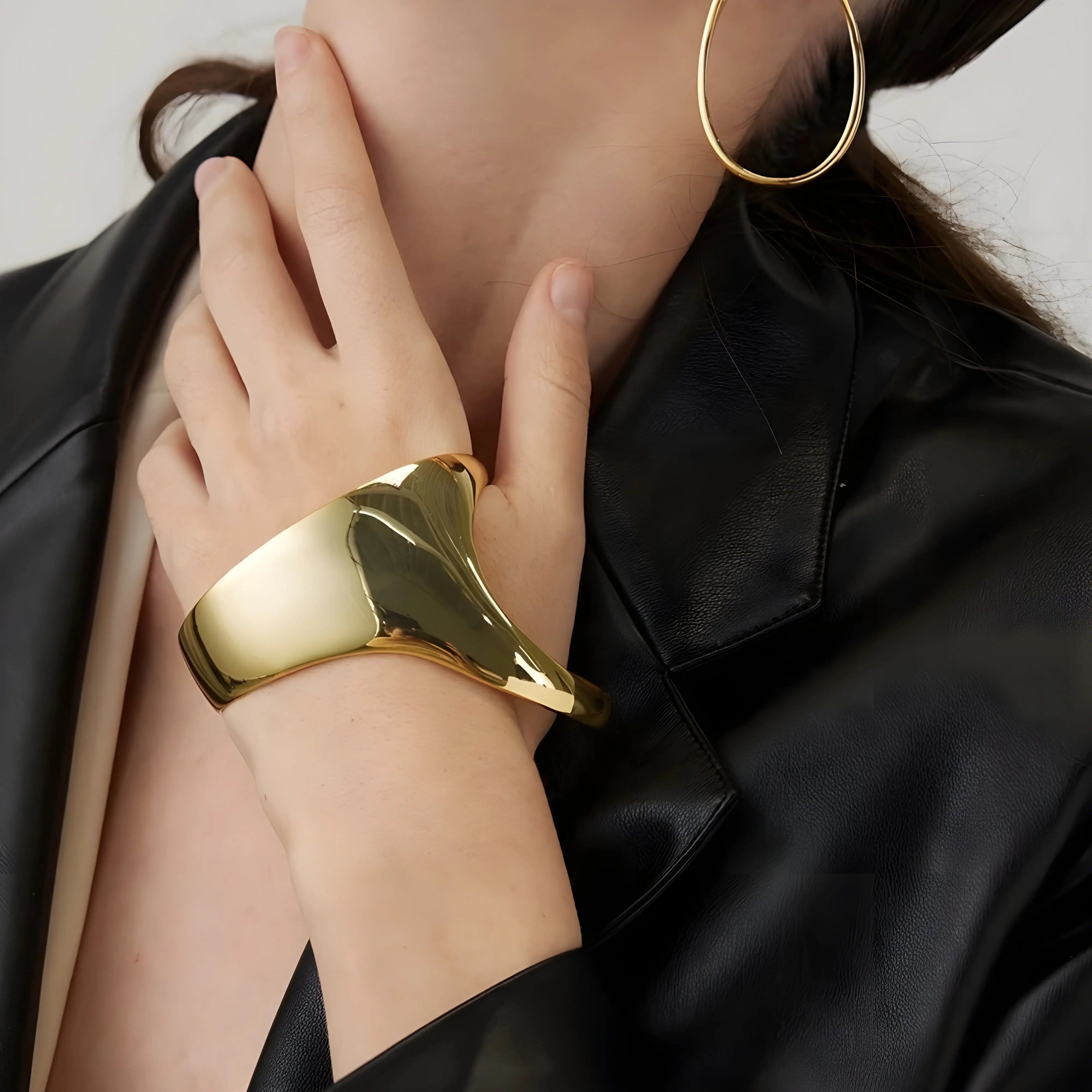 BEHI DEBORAH PALMCUFF - GioielliperfettiAmz