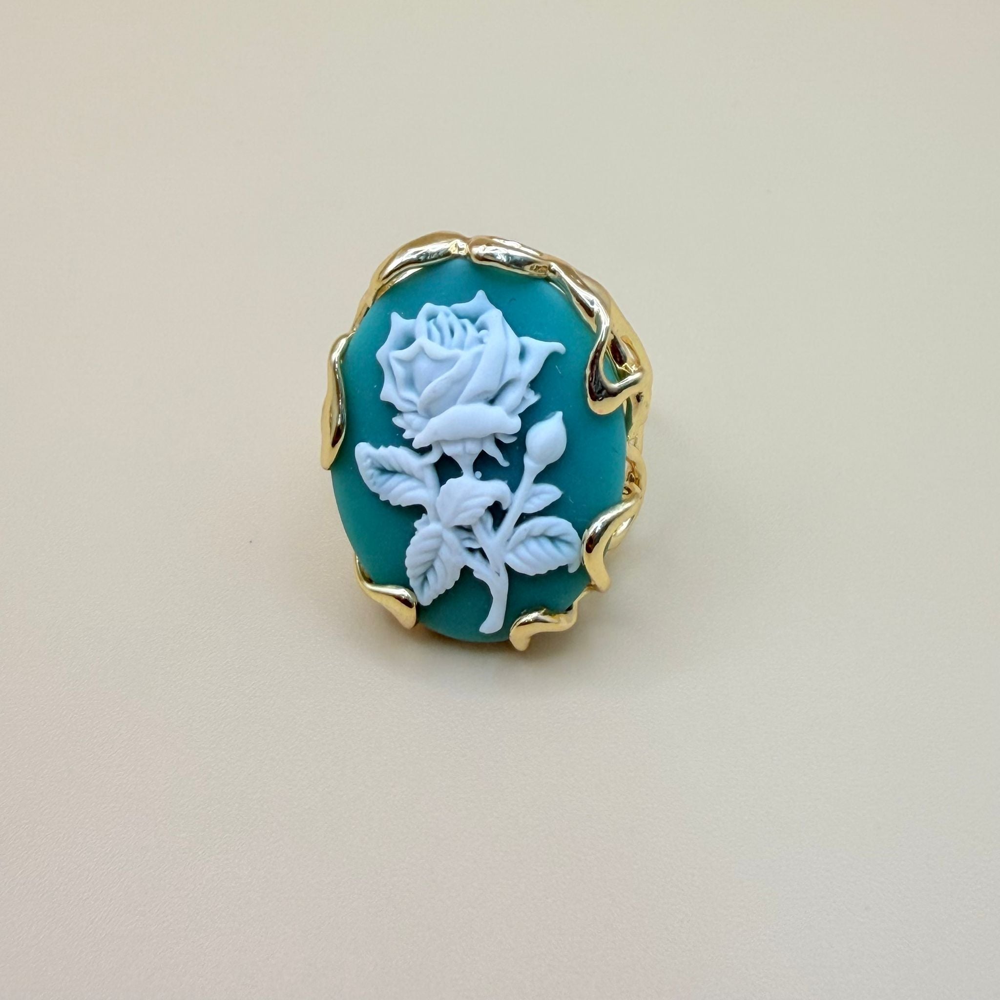 Rosa Cameo – Gold Stainless Steel Vintage Ring PARNIN